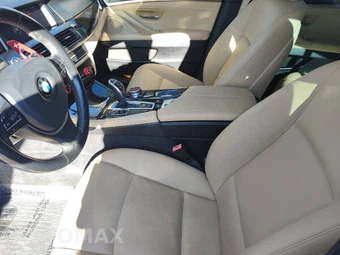 2016 BMW 5 Series Sedan 528i - miniatura 29