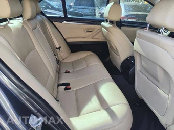 2016 BMW 5 Series Sedan 528i - miniatura 39