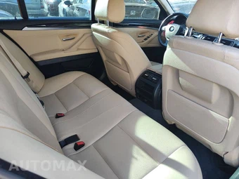 2016 BMW 5 Series Sedan 528i - miniatura 40