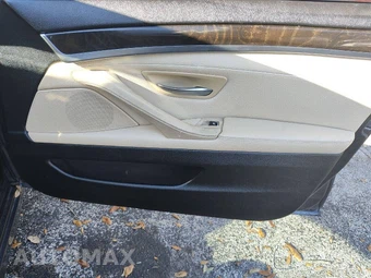 2016 BMW 5 Series Sedan 528i - miniatura 45