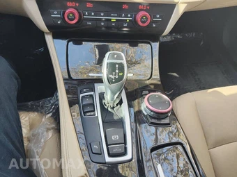 2016 BMW 5 Series Sedan 528i - miniatura 49