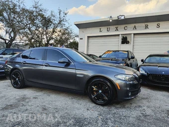 2016 BMW 5 Series Sedan 528i - miniatura 9