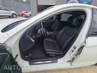 2016 BMW 5 Series Sedan 528i - miniatura 3