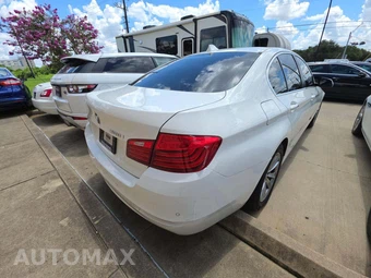 2016 BMW 5 Series Sedan 528i - miniatura 3