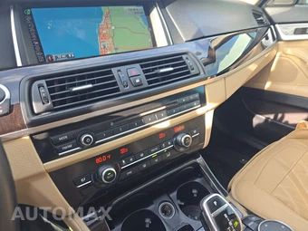 2016 BMW 5 Series Sedan 528i - miniatura 11