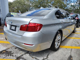 2016 BMW 5 Series Sedan 528i - miniatura 19