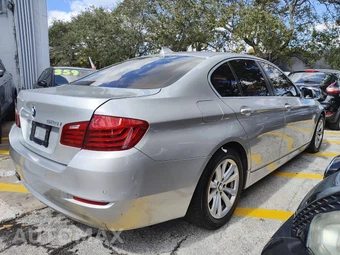 2016 BMW 5 Series Sedan 528i - miniatura 20
