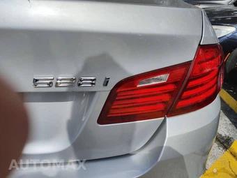2016 BMW 5 Series Sedan 528i - miniatura 25