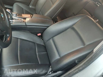 2016 BMW 5 Series Sedan 528i - miniatura 36