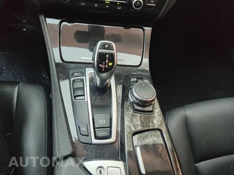 2016 BMW 5 Series Sedan 528i - miniatura 41