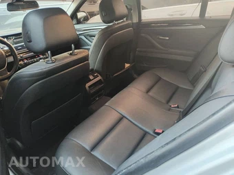 2016 BMW 5 Series Sedan 528i - miniatura 46