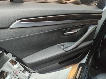 2016 BMW 5 Series Sedan 528i - miniatura 49