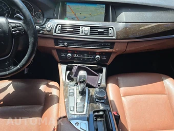 2016 BMW 5 Series Sedan 528i - miniatura 11