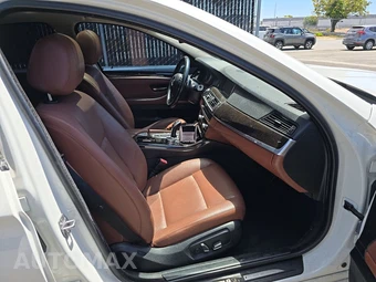 2016 BMW 5 Series Sedan 528i - miniatura 8