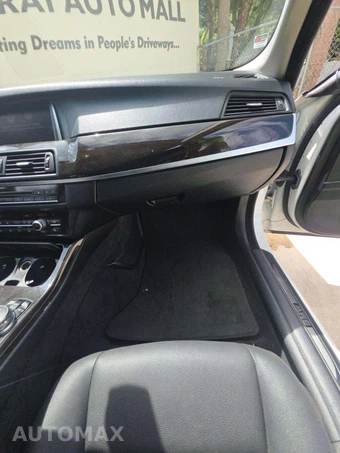 2016 BMW 5 Series Sedan 528i xDrive - miniatura 16