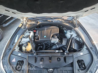 2016 BMW 5 Series Sedan 528i xDrive - miniatura 15