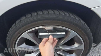 2016 BMW 5 Series Sedan 528i xDrive - miniatura 31