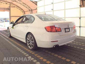 2016 BMW 5 Series Sedan 528i xDrive - miniatura 6