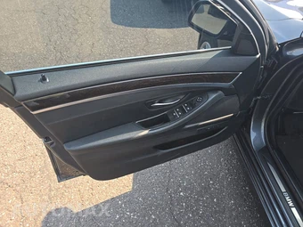 2016 BMW 5 Series Sedan 528i xDrive - miniatura 9