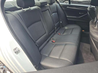 2016 BMW 5 Series Sedan 528i xDrive - miniatura 16