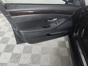 2016 BMW 5 Series Sedan 535d M SPORT LINE - miniatura 9
