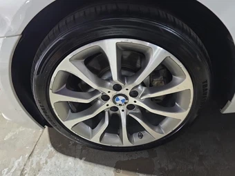2016 BMW 5 Series Sedan 535i xDrive - miniatura 8
