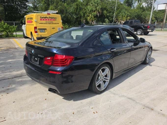2016 BMW 5 Series Sedan 550i M SPORT LINE - miniatura 3