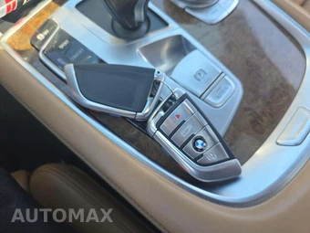 2016 BMW 7 Series Sedan 740i M SPORT LINE - miniatura 5
