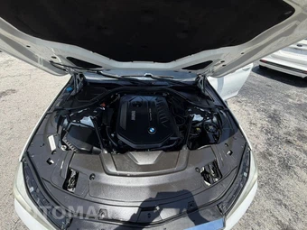 2016 BMW 7 Series Sedan 740i - miniatura 19
