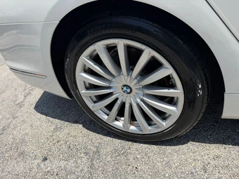 2016 BMW 7 Series Sedan 740i - miniatura 21