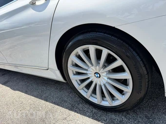 2016 BMW 7 Series Sedan 740i - miniatura 23
