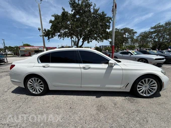 2016 BMW 7 Series Sedan 740i - miniatura 5