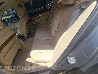 2016 BMW 7 Series Sedan 740i - miniatura 13