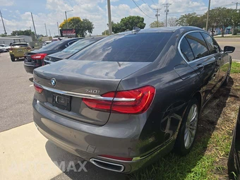 2016 BMW 7 Series Sedan 740i - miniatura 3