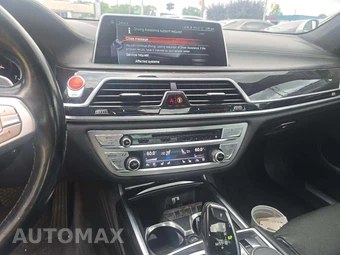 2016 BMW 7 Series Sedan 750i M SPORT LINE - miniatura 10
