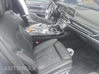 2016 BMW 7 Series Sedan 750i M SPORT LINE - miniatura 18