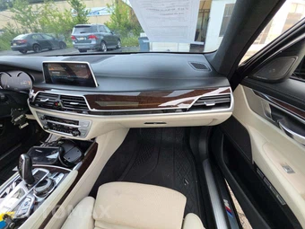 2016 BMW 7 Series Sedan 750i xDrive M SPORT LINE - miniatura 19
