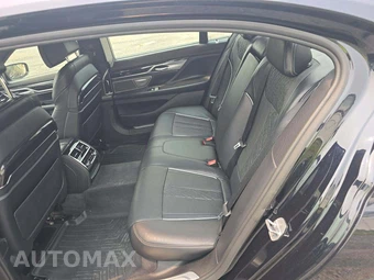 2016 BMW 7 Series Sedan 750i xDrive M SPORT LINE - miniatura 10