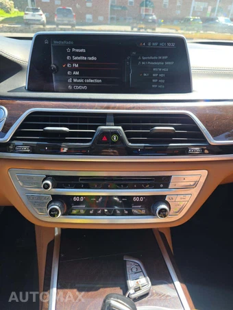 2016 BMW 7 Series Sedan 750i xDrive M SPORT LINE - miniatura 10