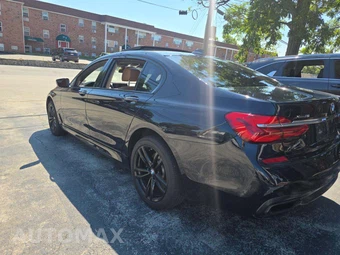 2016 BMW 7 Series Sedan 750i xDrive M SPORT LINE - miniatura 2