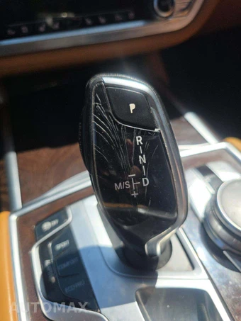 2016 BMW 7 Series Sedan 750i xDrive M SPORT LINE - miniatura 33
