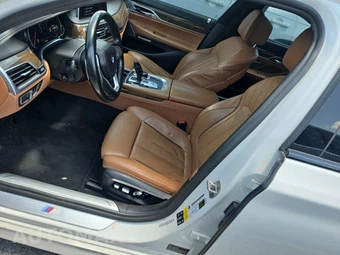 2016 BMW 7 Series Sedan 750i xDrive M SPORT LINE - miniatura 10