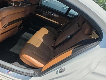 2016 BMW 7 Series Sedan 750i xDrive M SPORT LINE - miniatura 18