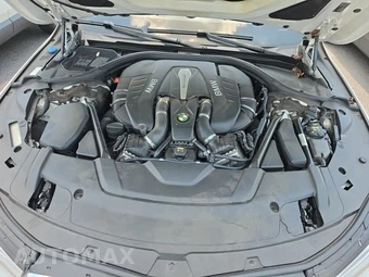 2016 BMW 7 Series Sedan 750i xDrive M SPORT LINE - miniatura 21