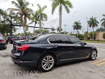 2016 BMW 7 Series Sedan 750i xDrive - miniatura 11