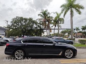 2016 BMW 7 Series Sedan 750i xDrive - miniatura 13