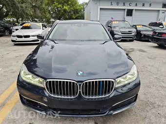 2016 BMW 7 Series Sedan 750i xDrive - miniatura 18