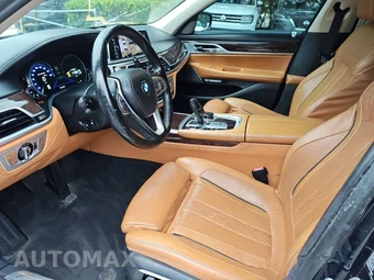 2016 BMW 7 Series Sedan 750i xDrive - miniatura 30