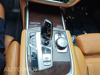 2016 BMW 7 Series Sedan 750i xDrive - miniatura 36