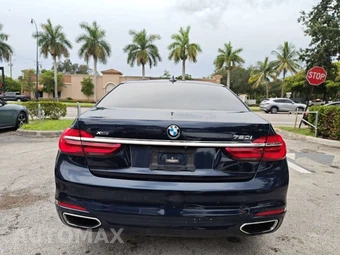 2016 BMW 7 Series Sedan 750i xDrive - miniatura 8
